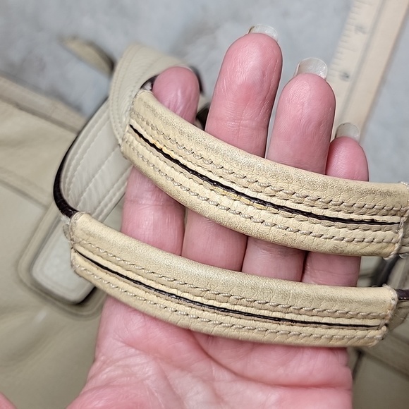 Coach Soho Collection Satchel Light Beige Pebble Leather Shoulder Tote Bag Bin6 - Picture 13 of 16